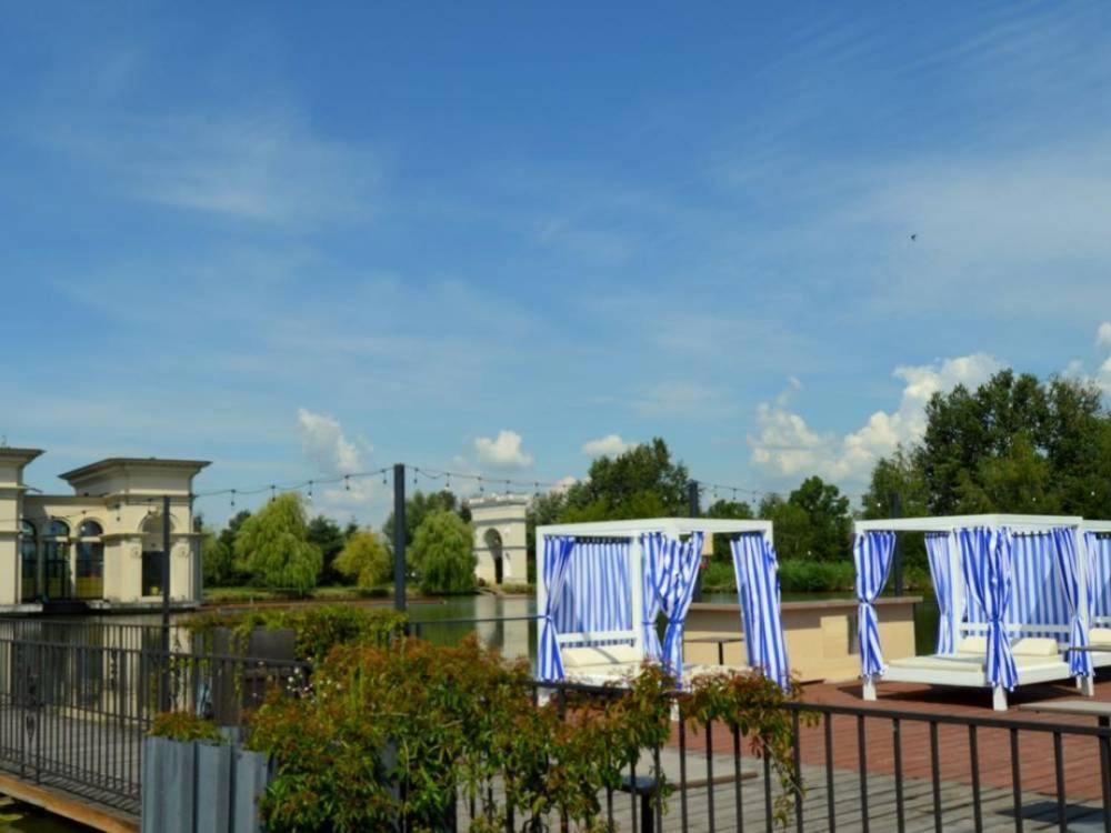 Hotel Venecia Palace Michałowice エクステリア 写真