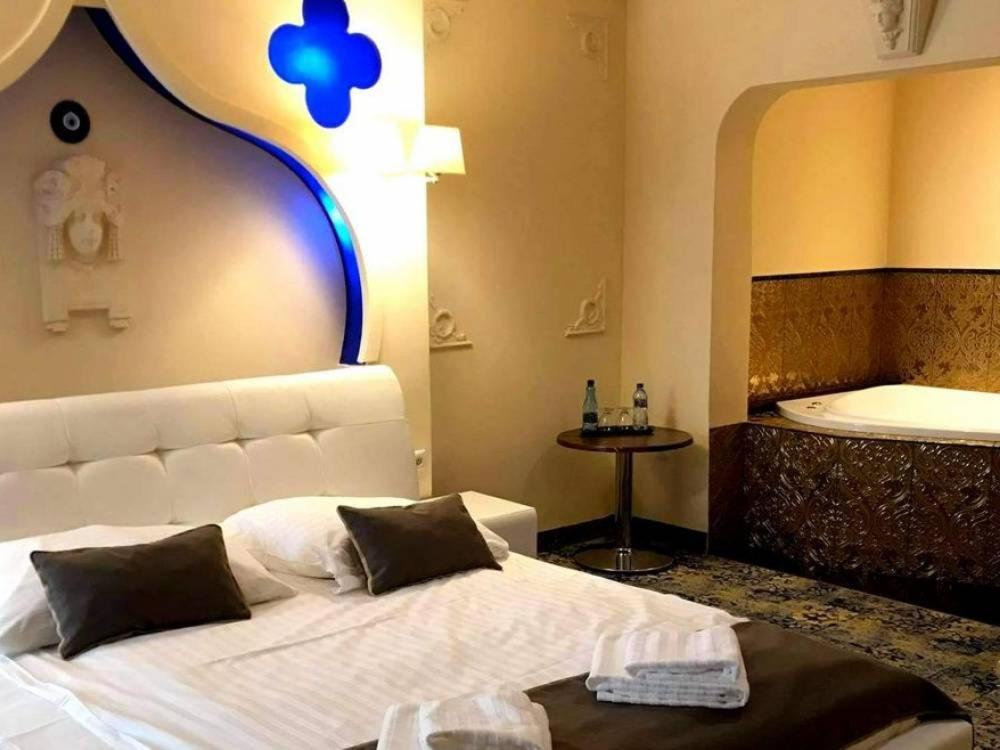 Hotel Venecia Palace Michałowice エクステリア 写真